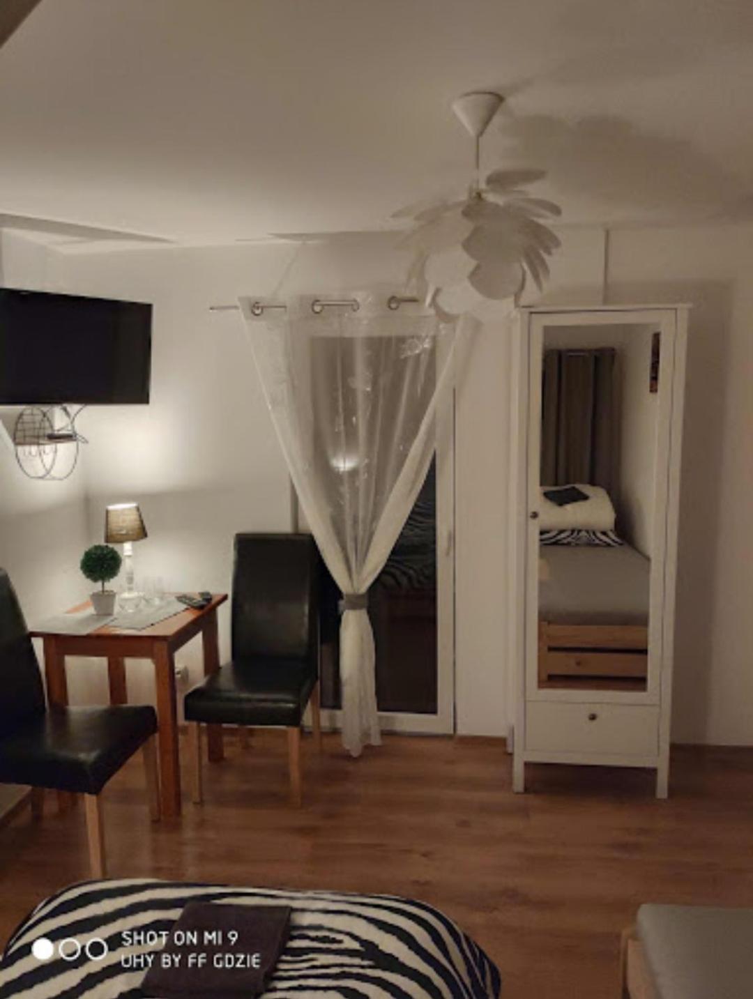 Apartamenty Pod Sosnami Ostroda Miedzylesie 6Os 객실 사진